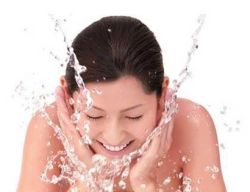facial1 a wake up splash