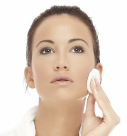 skincare1 applying treatment